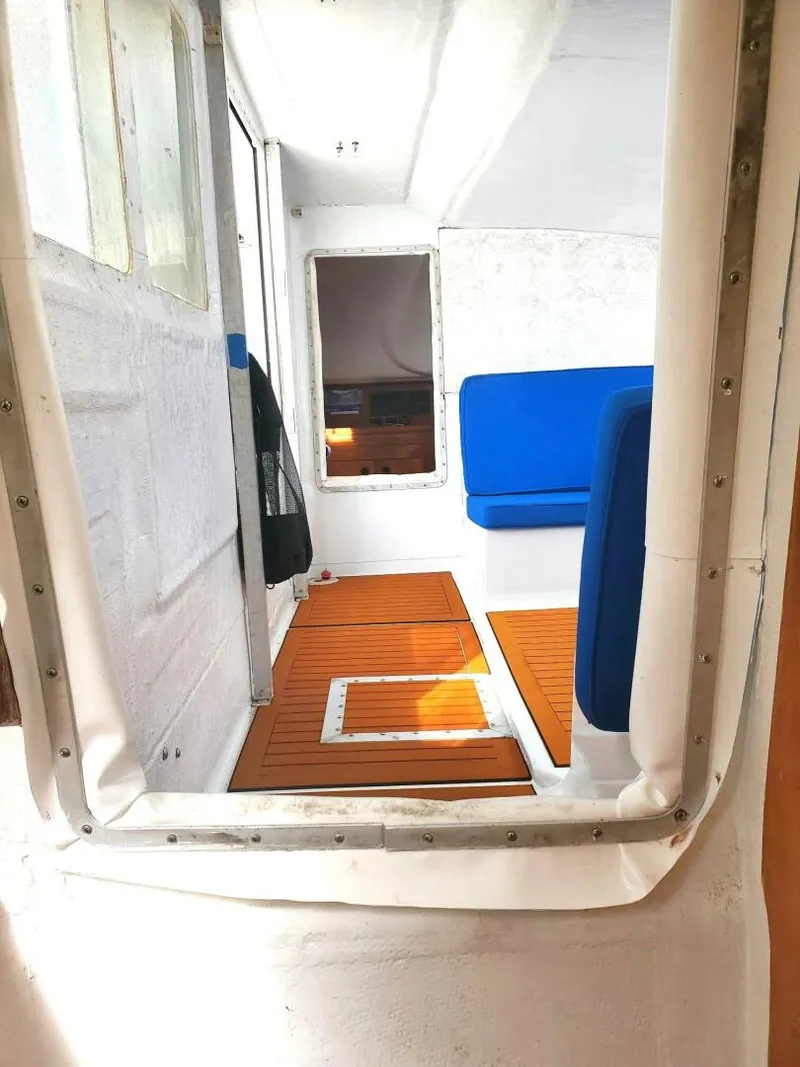 Slide: The Image of Beneteau Catamaran Twin Keel 1985 - 19