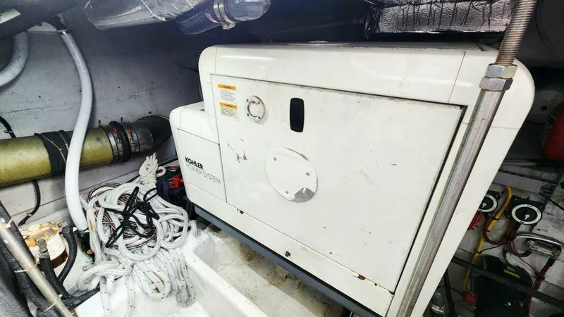 Slide: The Image of Carver Yachts 530 Voyager Pilothouse 1999 - 73