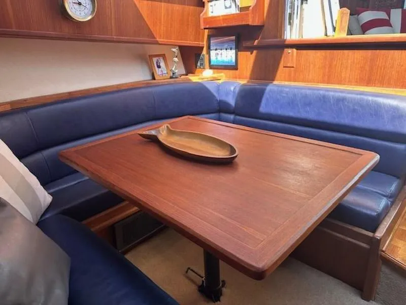 Slide: The Image of Viking 45 Convertible 1988 - 12