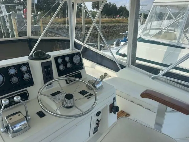 Slide: The Image of Viking 45 Convertible 1988 - 26