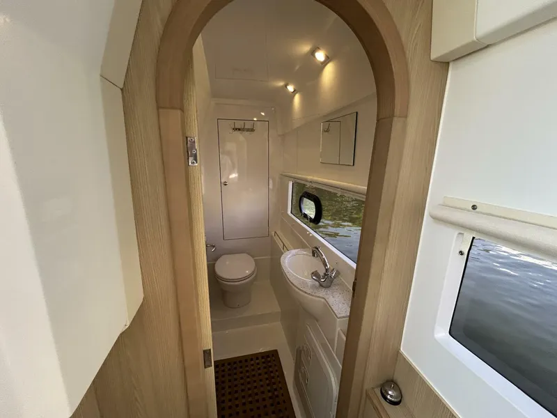 Slide: The Image of Aquila 36 Sport 2020 - 14