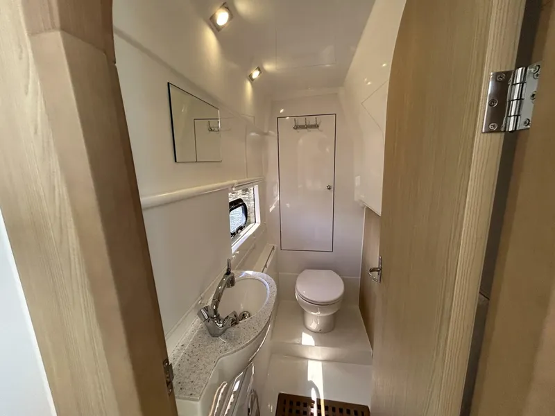 Slide: The Image of Aquila 36 Sport 2020 - 19