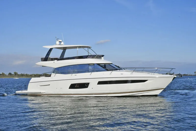 The Image of Prestige 560 Fly 2018 - 0