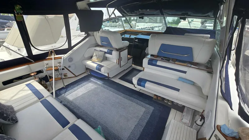 Slide: The Image of Sea Ray 390 Express Cruiser 1988 - 2