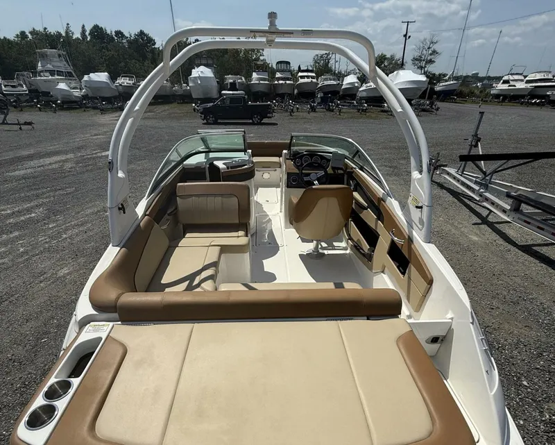 Slide: The Image of Sea Ray 240 Sun Deck Outboard 2014 - 11
