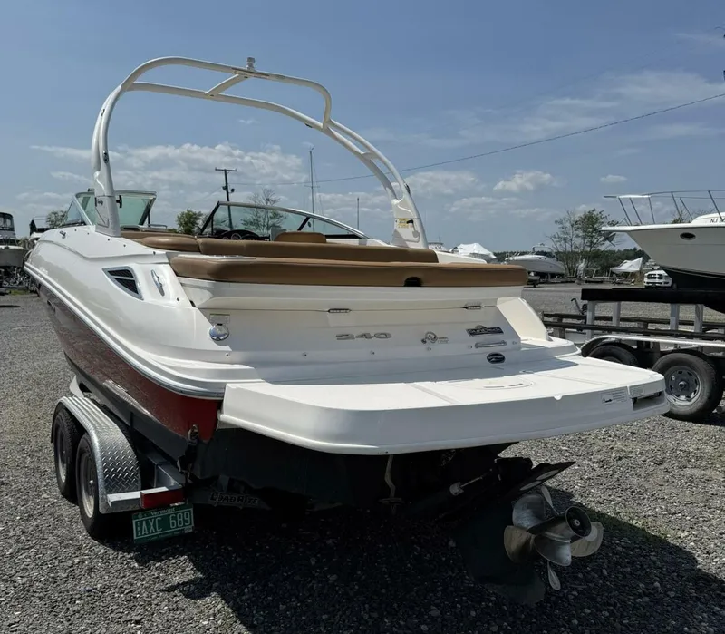 Slide: The Image of Sea Ray 240 Sun Deck Outboard 2014 - 14