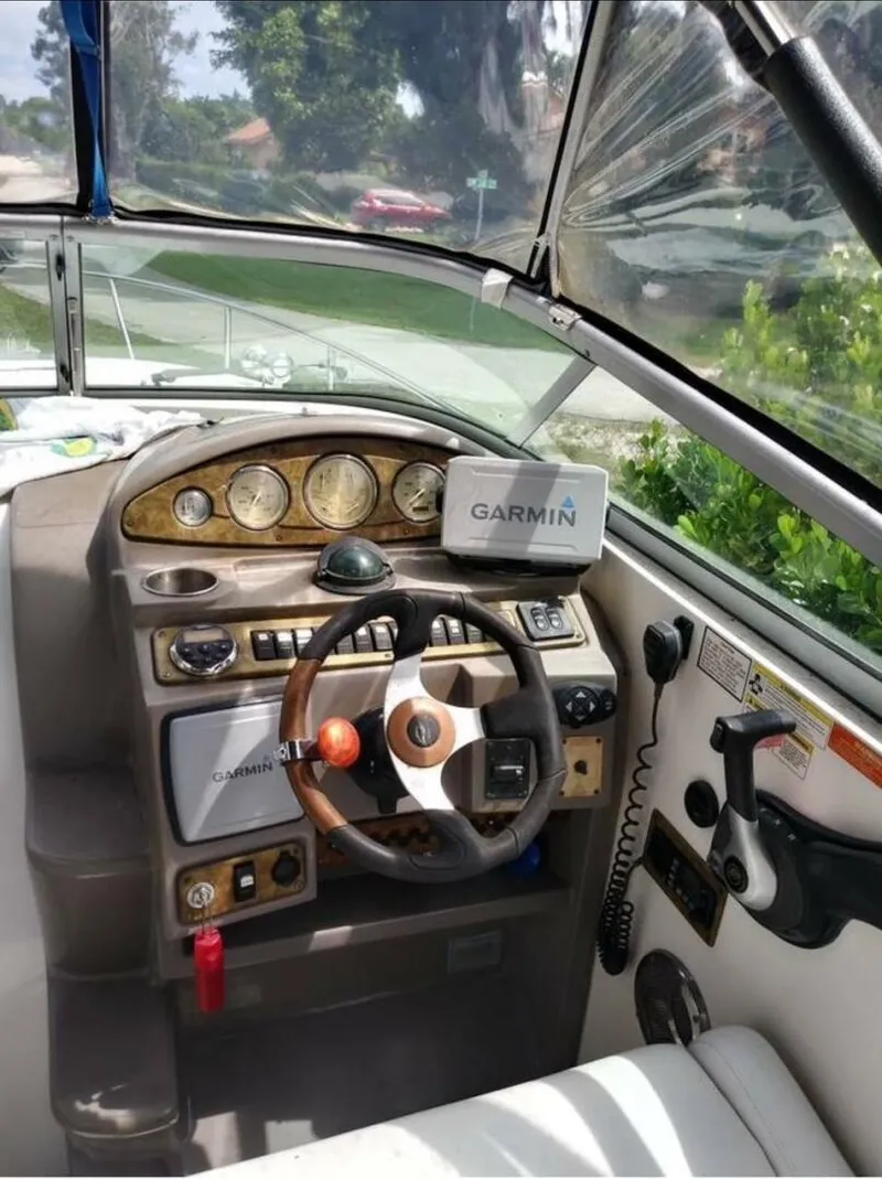 Slide: The Image of Rinker 280 Express Cruiser 2009 - 5