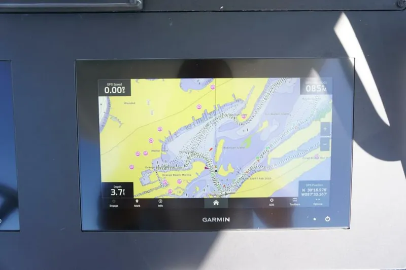 Slide: The Image of Everglades 253 Center Console 2022 - 11
