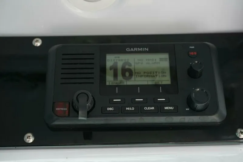 Slide: The Image of Everglades 253 Center Console 2022 - 13