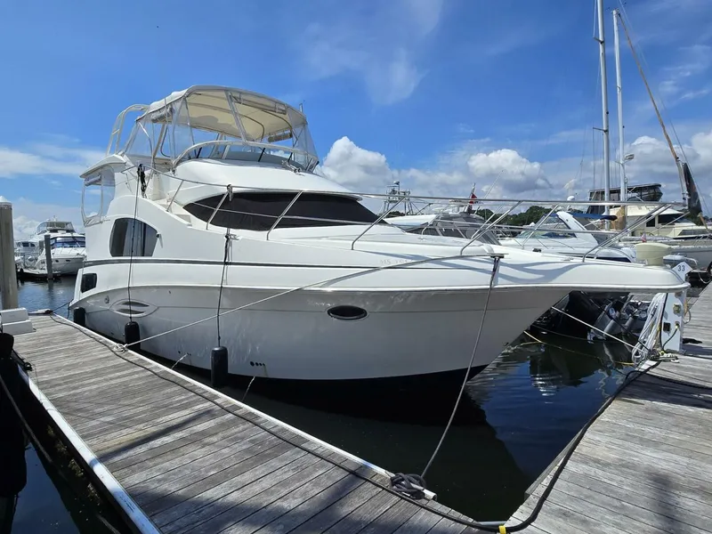 The Image of Silverton 392 Aft Cabin Motor Yacht 2003 - 0