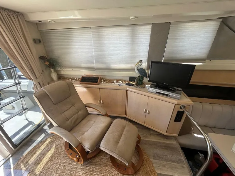 Slide: The Image of Silverton 34 Convertible 1990 - 21