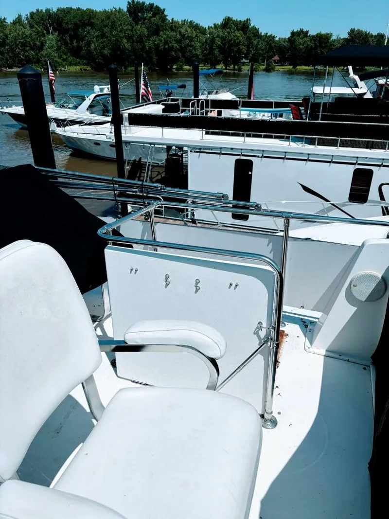 Slide: The Image of Bertram 42 Motor Yacht 1977 - 13