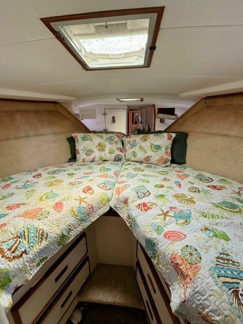 Slide: The Image of Bertram 42 Motor Yacht 1977 - 39