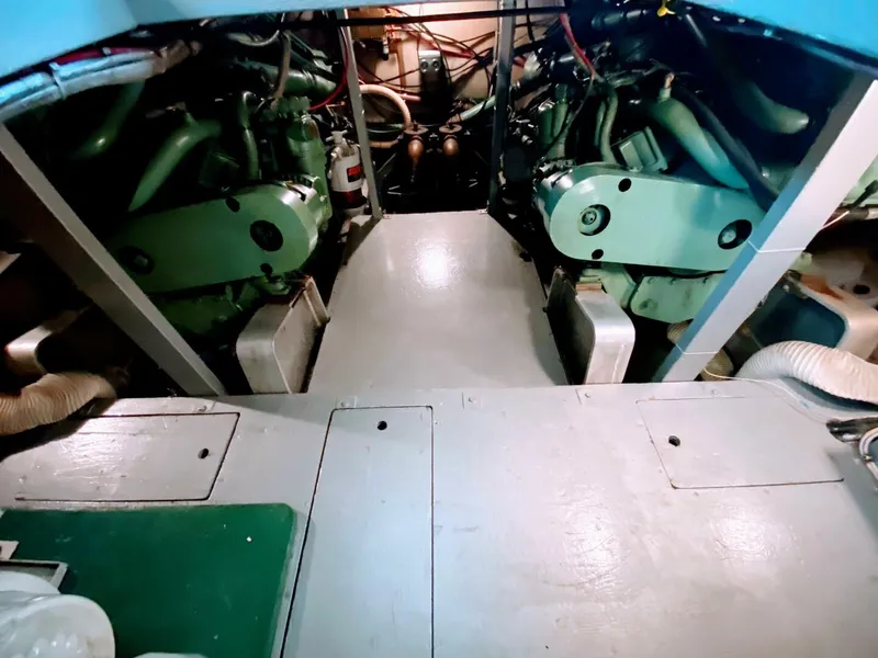 Slide: The Image of Bertram 42 Motor Yacht 1977 - 46