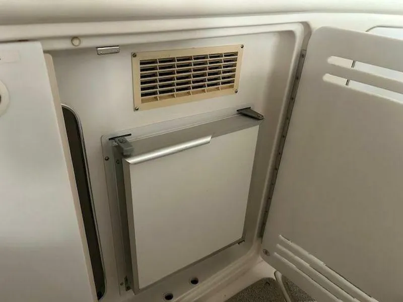 Slide: The Image of Sea Ray 540 Sundancer 1998 - 17