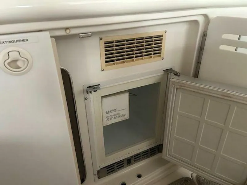 Slide: The Image of Sea Ray 540 Sundancer 1998 - 18