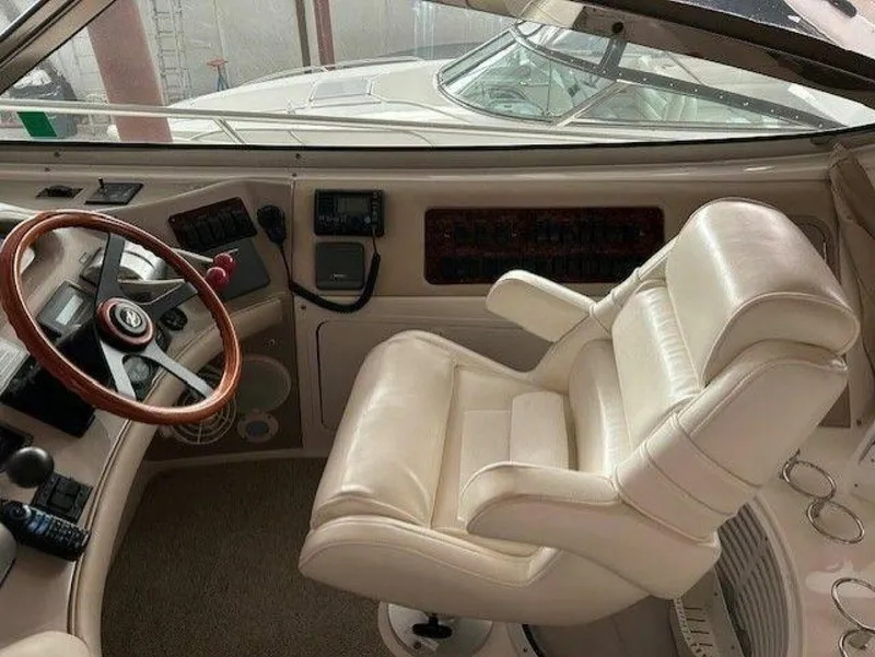 Slide: The Image of Sea Ray 540 Sundancer 1998 - 23