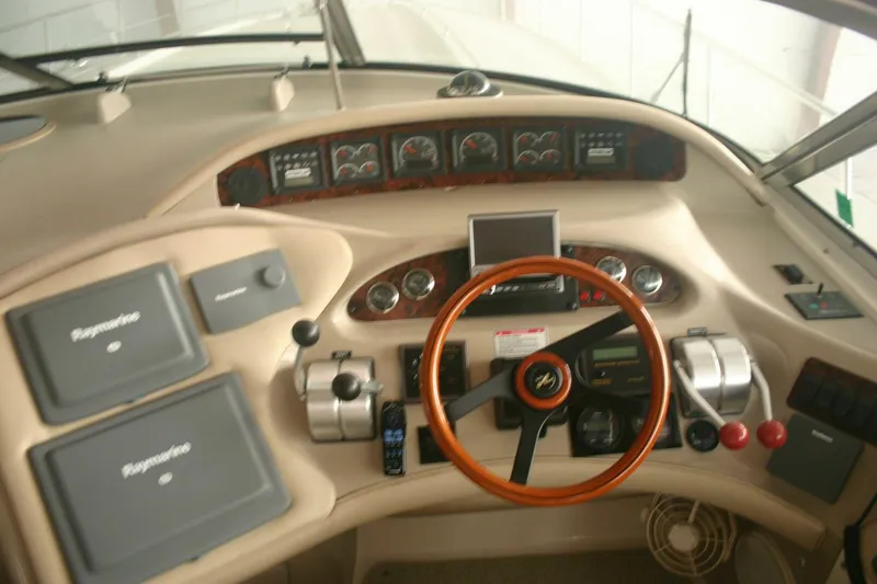Slide: The Image of Sea Ray 540 Sundancer 1998 - 27
