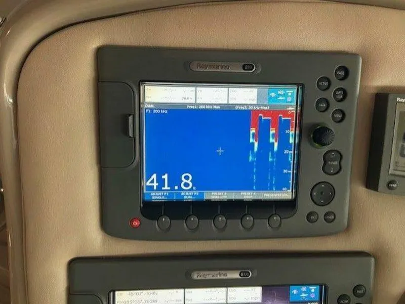 Slide: The Image of Sea Ray 540 Sundancer 1998 - 33