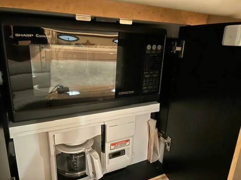 Slide: The Image of Sea Ray 540 Sundancer 1998 - 46