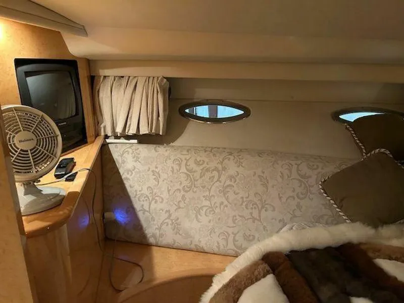 Slide: The Image of Sea Ray 540 Sundancer 1998 - 56