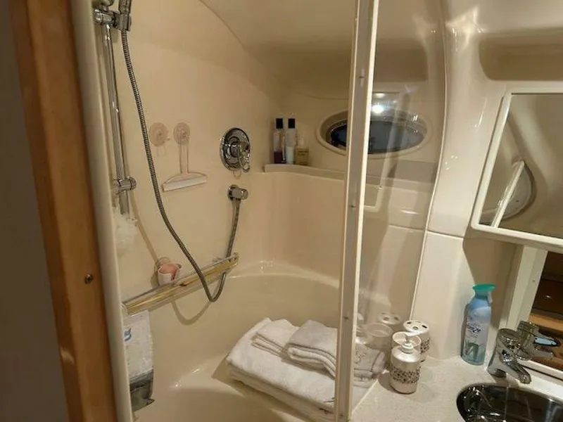Slide: The Image of Sea Ray 540 Sundancer 1998 - 58