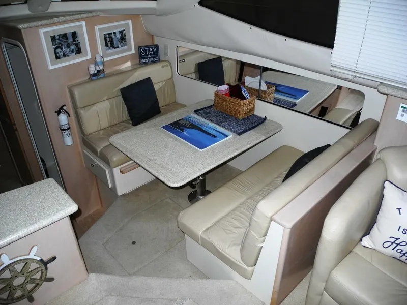 Slide: The Image of Carver Yachts 404 2000 - 10