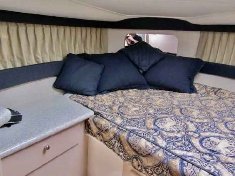 Slide: The Image of Carver Yachts 404 2000 - 13