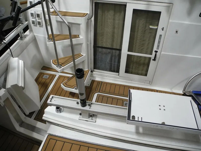 Slide: The Image of Carver Yachts 404 2000 - 4