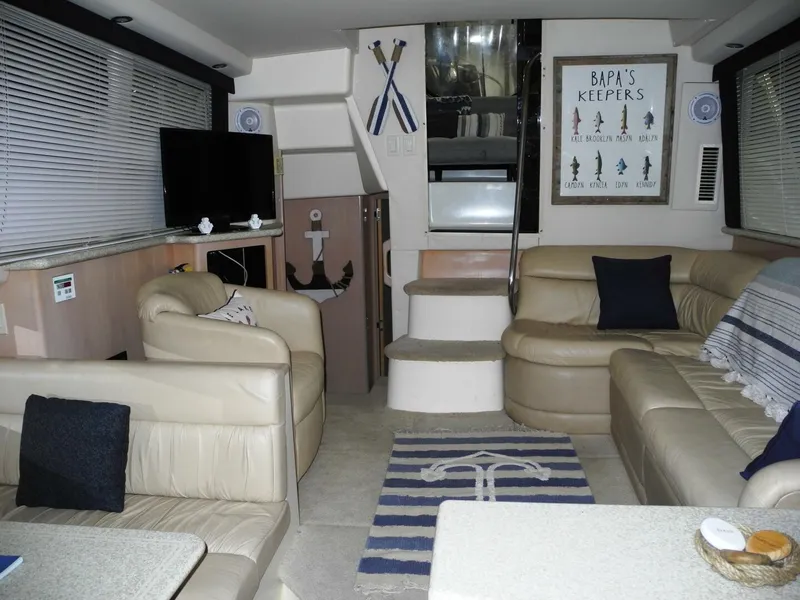 Slide: The Image of Carver Yachts 404 2000 - 8