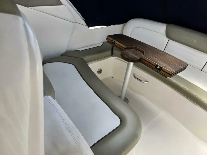 Slide: The Image of Sea Ray 310 Sundancer 2007 - 11