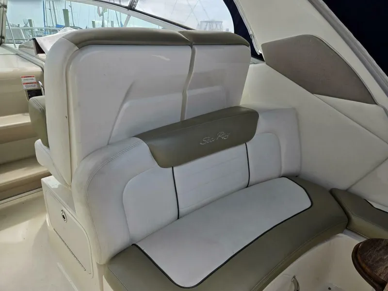 Slide: The Image of Sea Ray 310 Sundancer 2007 - 13