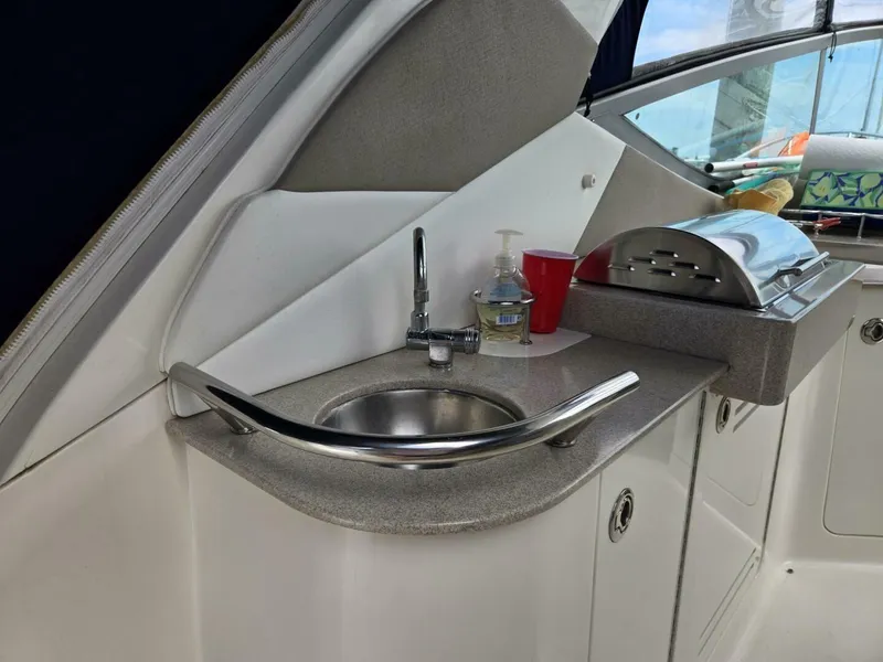 Slide: The Image of Sea Ray 310 Sundancer 2007 - 14