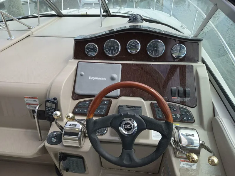 Slide: The Image of Sea Ray 310 Sundancer 2007 - 17