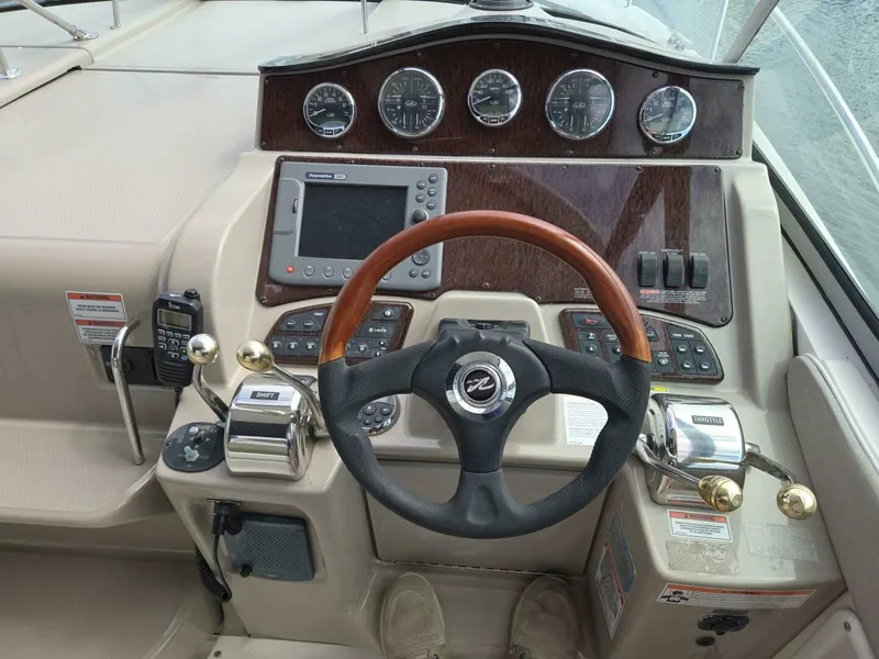 Slide: The Image of Sea Ray 310 Sundancer 2007 - 2