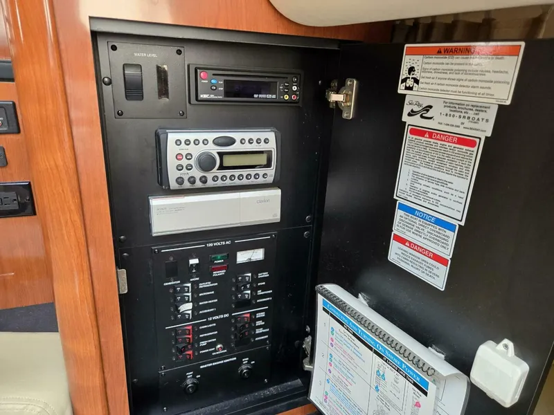Slide: The Image of Sea Ray 310 Sundancer 2007 - 6