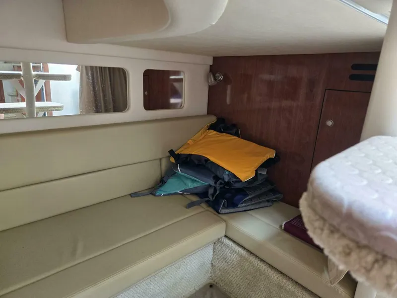 Slide: The Image of Sea Ray 310 Sundancer 2007 - 8