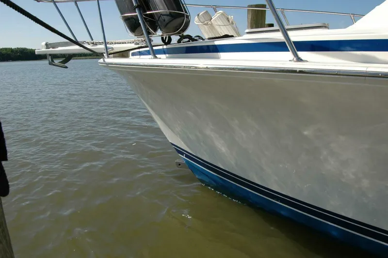 Slide: The Image of Bertram 33 Sport Fisherman 1987 - 11