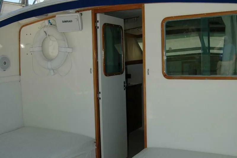 Slide: The Image of Bertram 33 Sport Fisherman 1987 - 29