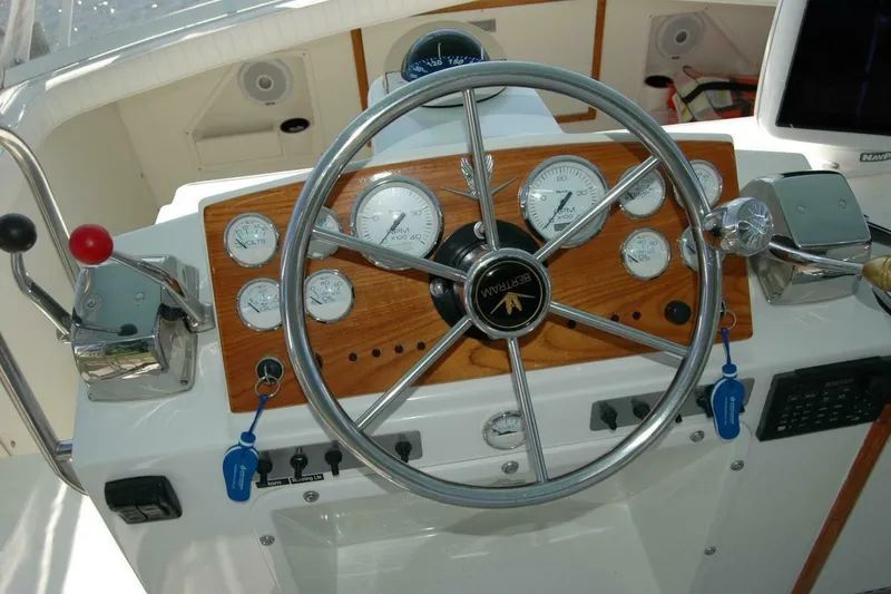 Slide: The Image of Bertram 33 Sport Fisherman 1987 - 34