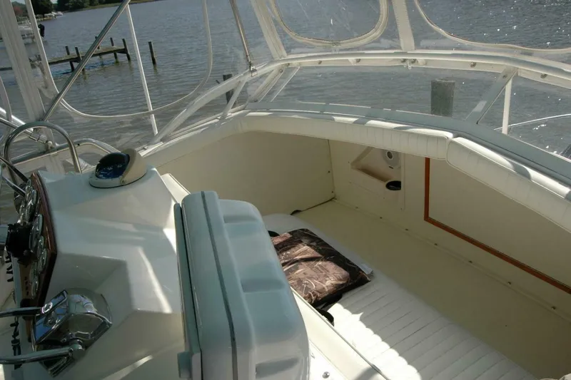 Slide: The Image of Bertram 33 Sport Fisherman 1987 - 40