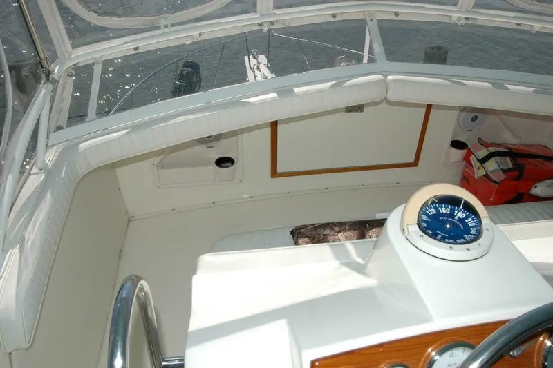 Slide: The Image of Bertram 33 Sport Fisherman 1987 - 41