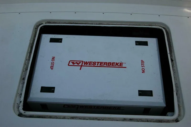 Slide: The Image of Bertram 33 Sport Fisherman 1987 - 55