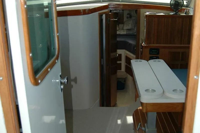 Slide: The Image of Bertram 33 Sport Fisherman 1987 - 61