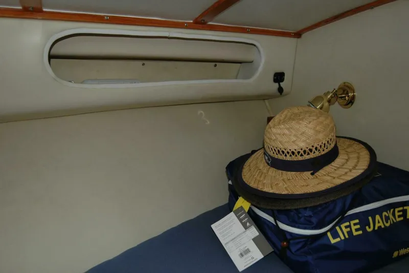 Slide: The Image of Bertram 33 Sport Fisherman 1987 - 92