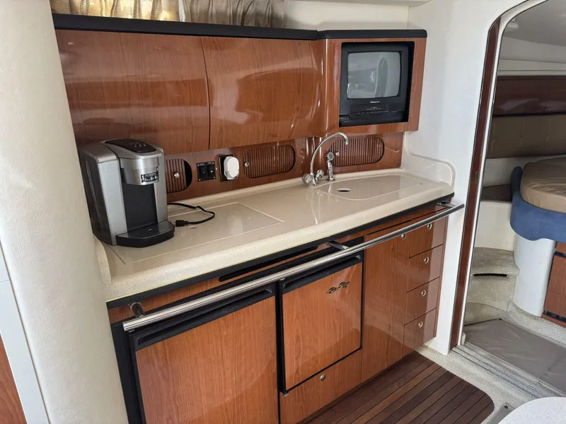 Slide: The Image of Sea Ray 360 Sundancer 2002 - 29