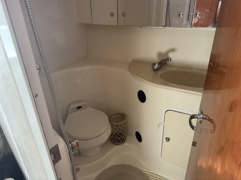 Slide: The Image of Sea Ray 360 Sundancer 2002 - 32