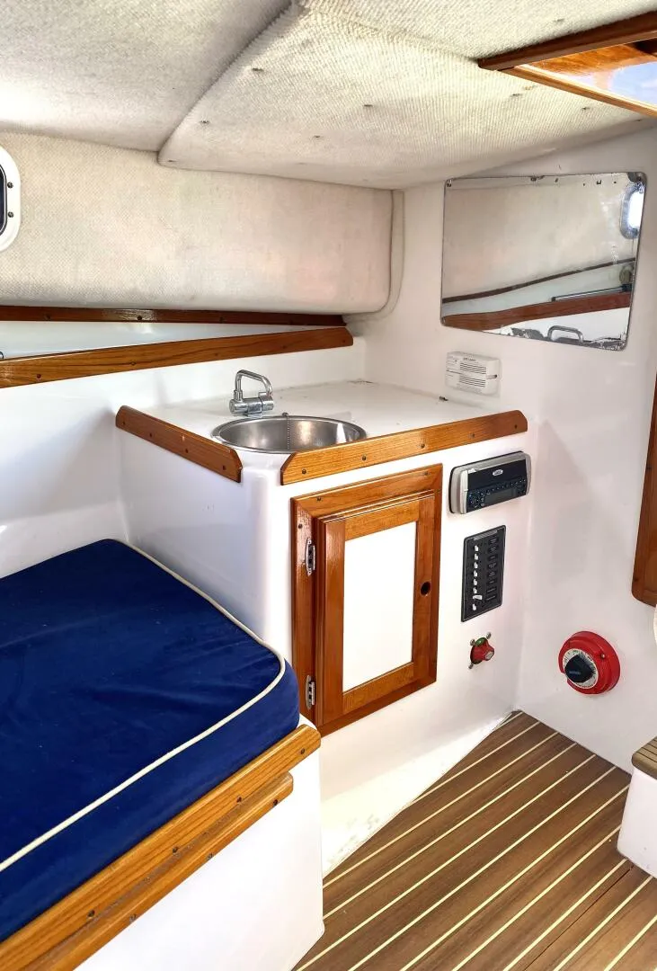 Slide: The Image of Surf-Hunter 25 2003 - 9