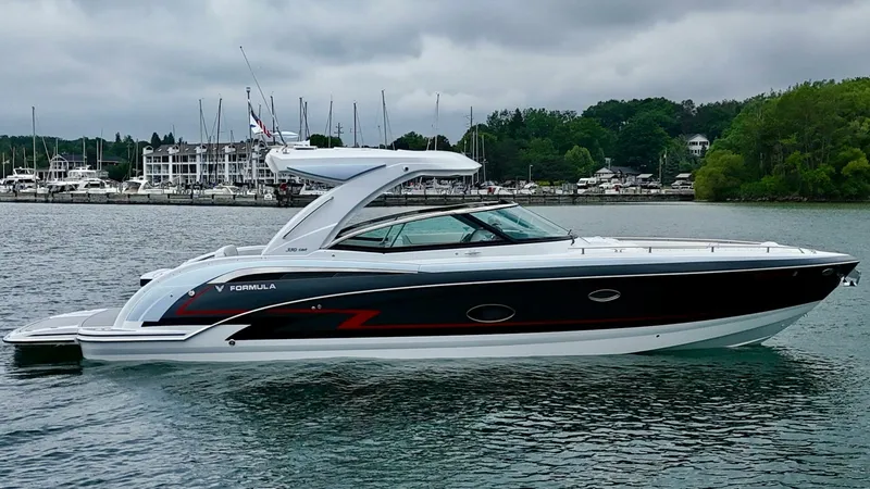 Slide: The Image of Formula 350 Crossover Bowrider 2024 - 14