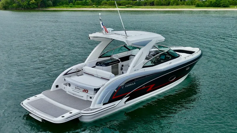Slide: The Image of Formula 350 Crossover Bowrider 2024 - 16